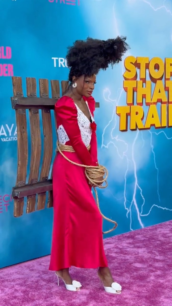 Symone stuns at the ‘STOP! THAT! TRAIN!’ LA premiere.