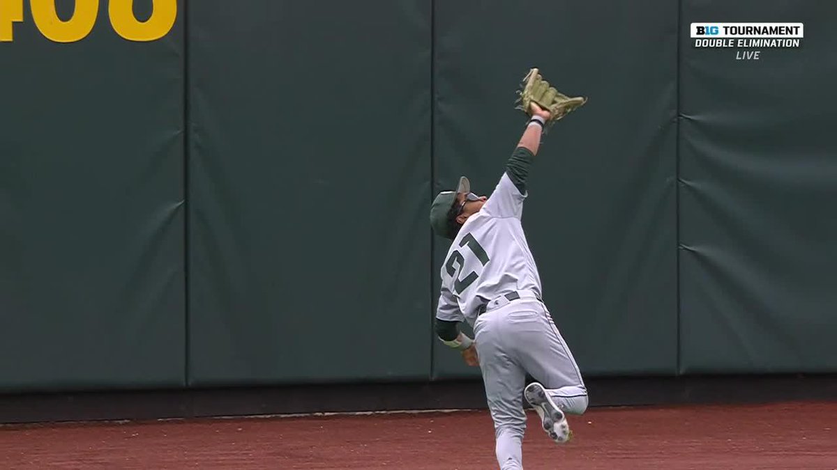 Can't get enough of Khamaree Thomas' latest highlight catch 😲 Khamaree Thomas x Michigan State Baseball