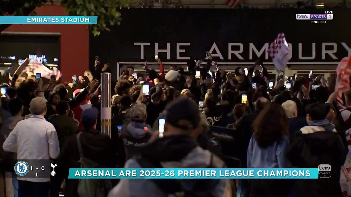 Scenes in North London as supporters celebrate the Gunners' Premier League title win 🏆🎉 #beINPL | #Arsenal