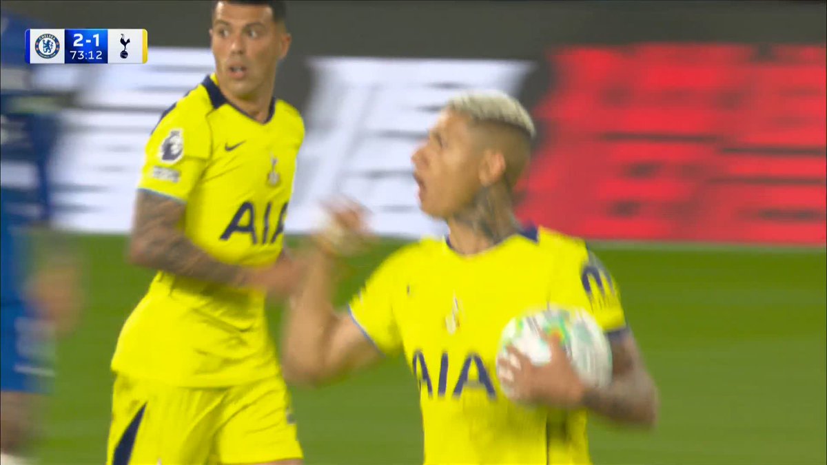Richarlison pulls one back for Spurs! ⚪️