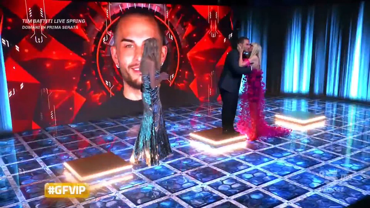 Il pubblico ha deciso che a dover abbandonare la Casa di #GFVIP è... Raul!