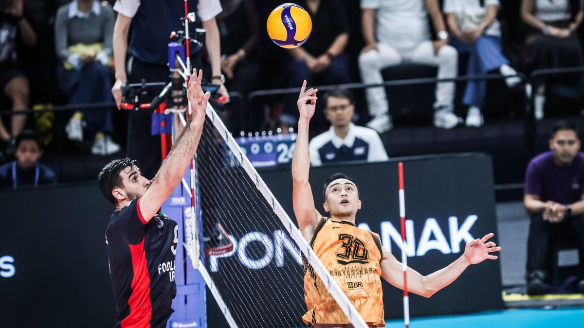#AVCChampionsLeague 🏆: FINALS RALLIES WENT CRAZY 😮‍💨 From the bronze 🥉 medal match to the gold 🥇 medal match, the final day gave us monster blocks, unreal saves, and rallies that had the crowd losing it 🤯. One last look at the plays that made the AVC Champions League 🏆 Finals worth watching again 🎥. 📺 Watch the replays on VBTV: 🏐 #Volleyball