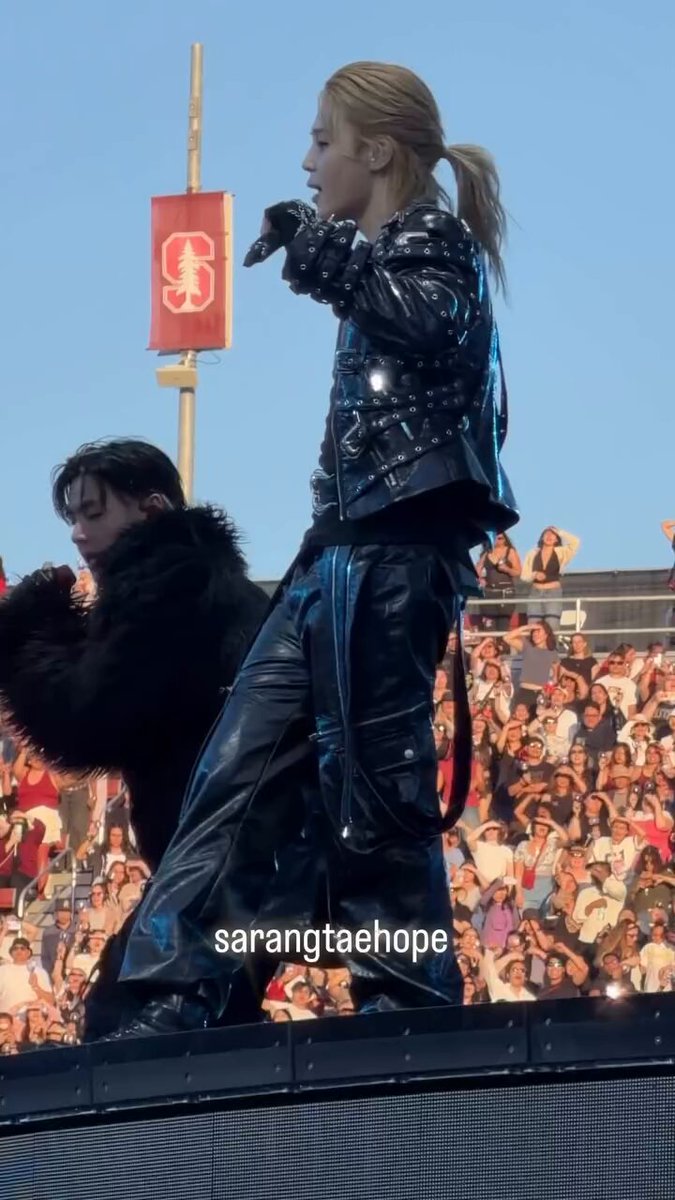 WE DONT TALK ENOUGH ABOUT THIS JIMIN PART !! WOW