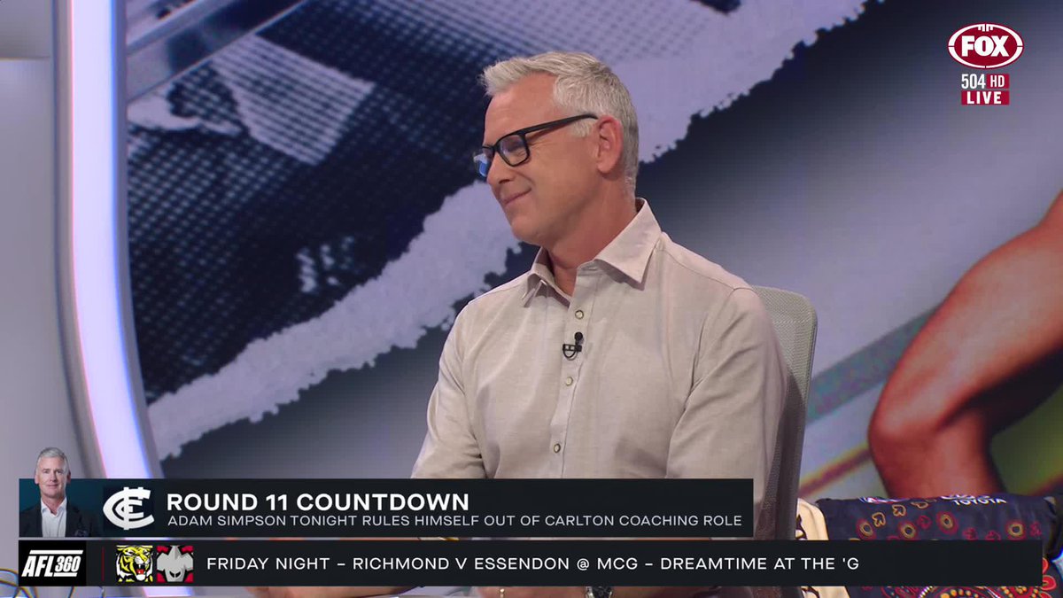 "It doesn't feel right!" Simmo has ruled himself out of the Carlton coaching role. 📺 Watch #AFL360 on Ch. 504 or stream via Kayo Sports: