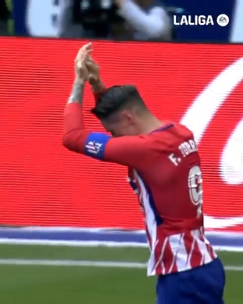 🥲 Una despedida PERFECTA. Se cumplen 8 años de este doblete de Fernando Torres en su despedida del Atlético de Madrid. LALIGAHistory | LALIGAEASPORTS