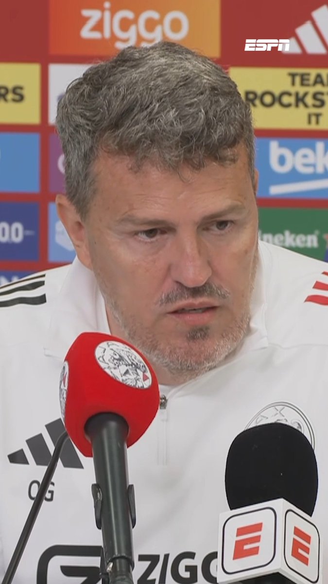 Óscar García geeft een update over de blessures bij Ajax 🗣️ "Josip Šutalo, Ko Itakura en Takehiro Tomiyasu zijn niet beschikbaar"