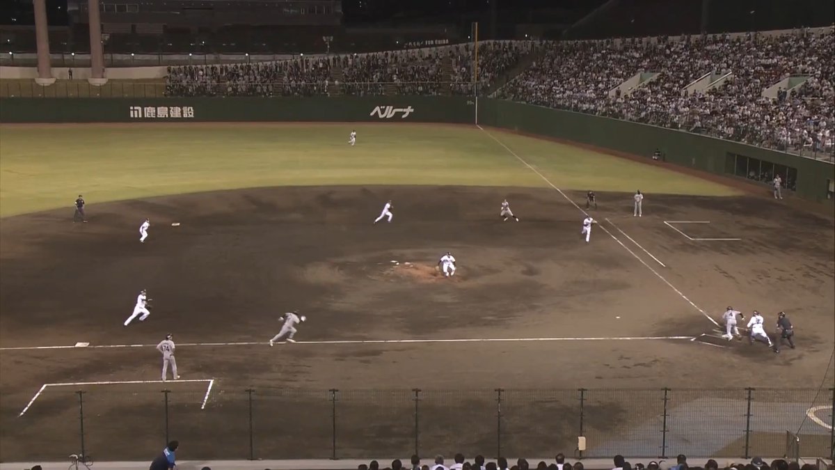 勝ち越し成功✨ 千葉ロッテ 友杉篤輝 選手がセーフティスクイズを決める🔥 👇スマホ・テレビで試合観戦！