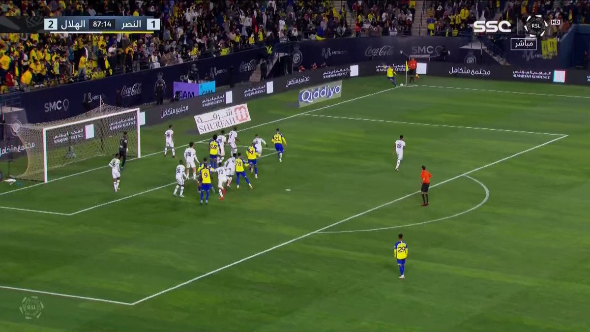 فايزين بالمباراه؟ لا حسموا الدوري طيب ؟ لا طيب فايزين على السيتي؟ لا طيب اكيد متأهلين للعالميه بدون ترشيح؟ لا أجل لماذا كل هذا ؟😂 تعادل مع الهلال فقط