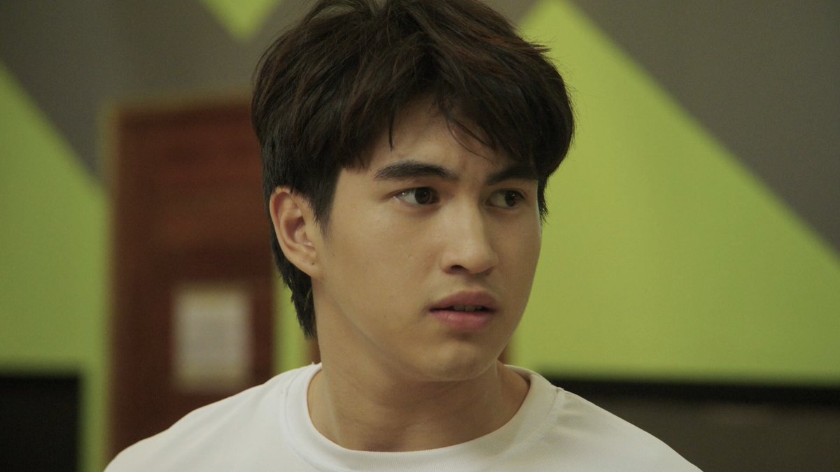 #Trailer: Narito na ang bagong family-sports drama na puno ng aksyon at emosyon sa ring at sa buhay. PALABAN 'TO! 💥🥊 Abangan ang WORLD PREMIERE ng #KAMAO ngayong May 25, 3:20 PM sa GMA Afternoon Prime!