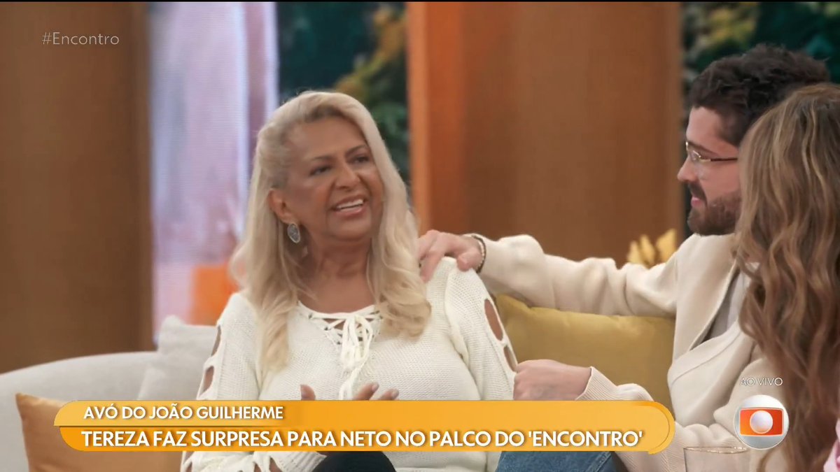 🚨AGORA: Tereza, avó de João Guilherme, rasga elogios ao neto durante participação no Encontro.