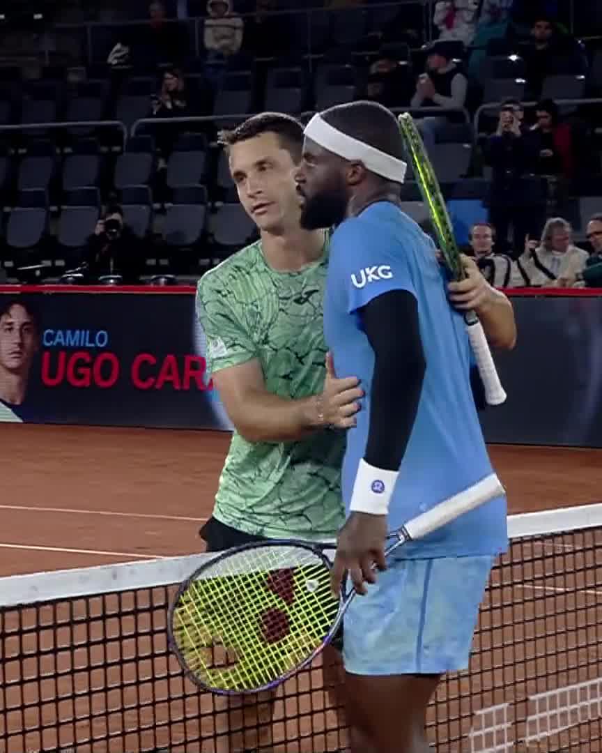 Clutch 🥶 Camilo Ugo carabelli takes out Tiafoe 7-6 7-6 in Hamburg! #bitpandahamburgopen