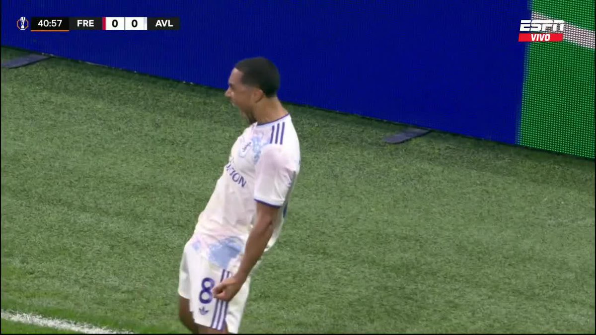 Me quiebro totalmente con el LABORATORIO de pelota parada de estos tipos TIELEMANS!!!!
