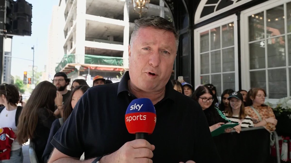 "You could do more for West Ham this Sunday than you ever did" 😅 David Croft makes a plea to former West Ham manager David Moyes to beat Spurs on the final day of the Premier League season ⚽️