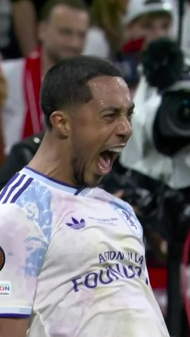 Look at the technique from Tielemans 🤯🤌 📺 Stream #UEL on DStv:
