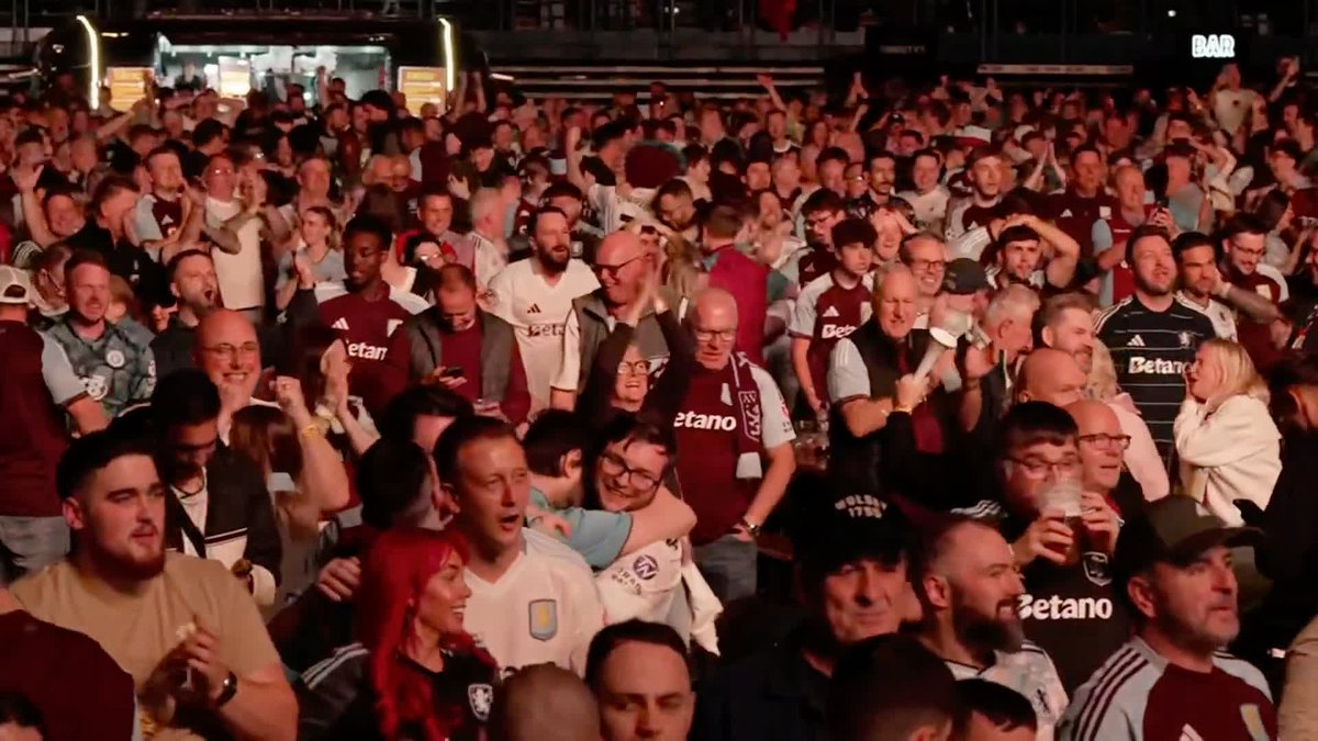 Aston Villa fans erupt as they take a two goal advantage in the Europa League final ⚽️