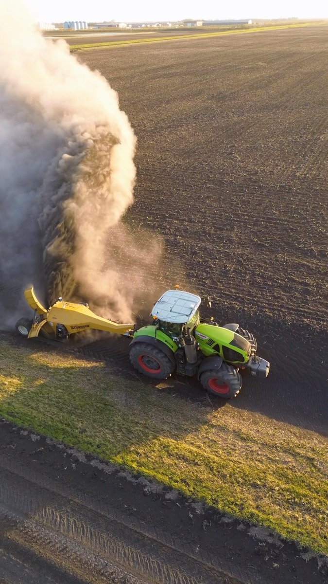 When extreme winds hit, the Wolverine Ditcher becomes a powerful soil recovery tool, returning soil from your ditches back onto the field and distributing it evenly up to 50 feet in a single pass.