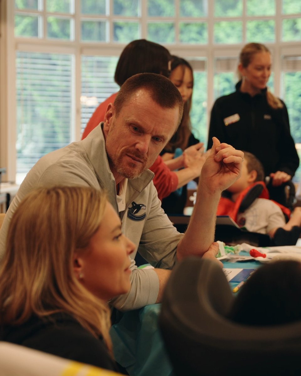 It all starts with community. Co-Presidents Daniel and Henrik Sedin, and General Manager Ryan Johnson spent time with the children at Canuck Place for an afternoon of arts and crafts!
