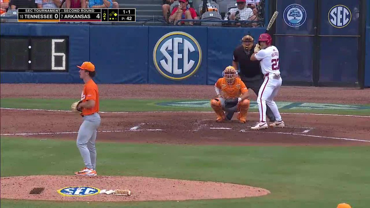 Third baseman Henry Ford ladies and gents! 📺 (SECN) #GBO🍊 // #OTH 👀