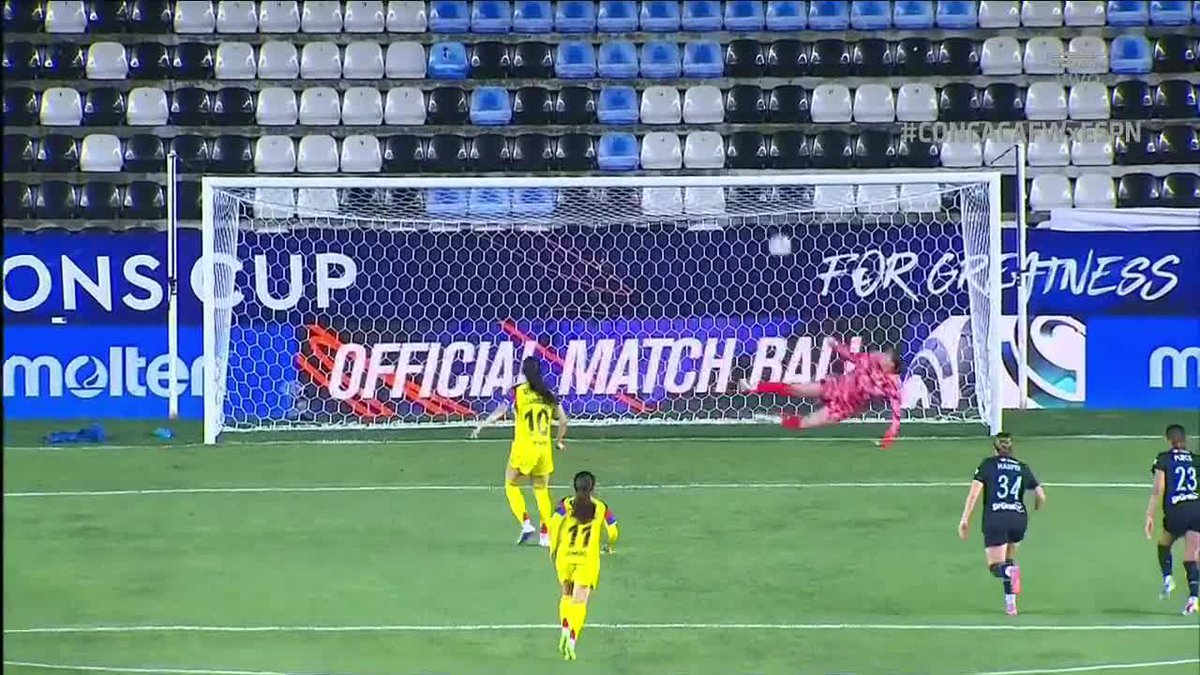 ¡HAT-TRICK DE CAMBEROS! 🔥 Pero ojo a la falta que cobraron... 😯 ¡América a la final de la Concacaf W Champions Cup!