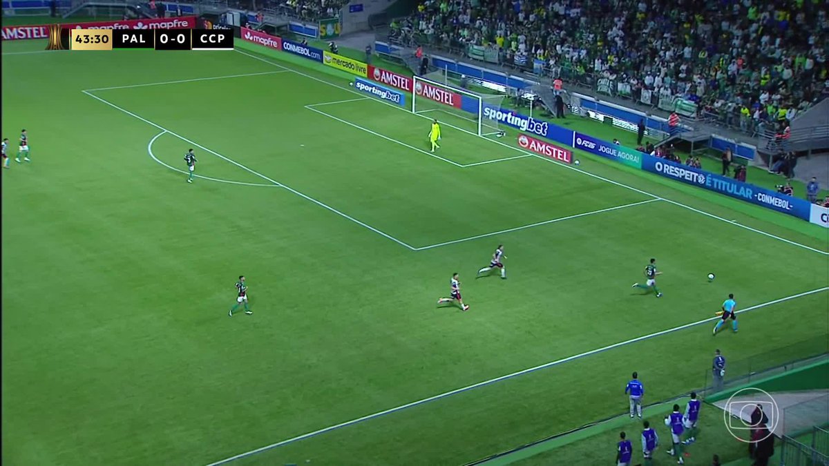 Carlos Miguel furou e assustou a torcida do Palmeiras. 🎥 TV Globo 📺 | ge