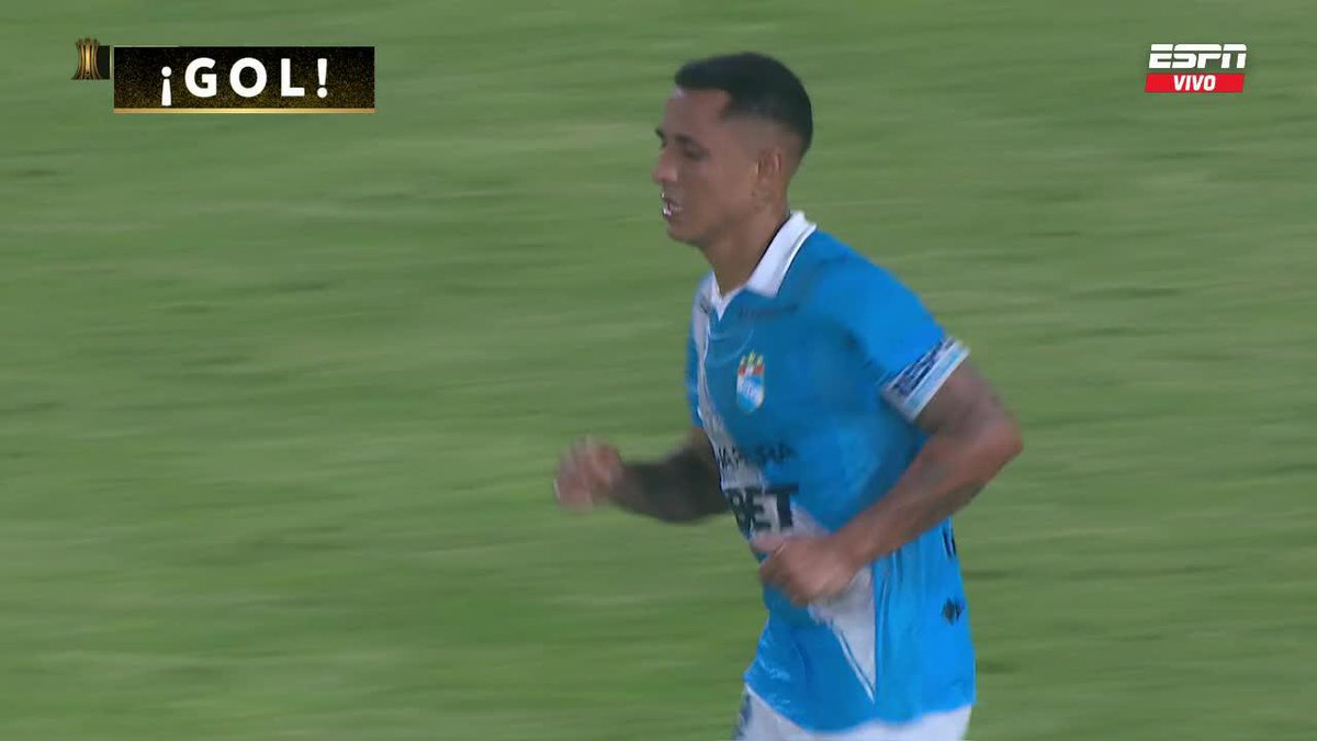 Yoshimar Yotún, el futbolista más célebre en la actualidad de Sporting Cristal, es el único que da la cara y suda la camiseta, sobre todo en situaciones apremiantes. Qué ídolo. Vena competitiva en Copa Libertadores 👊🏻⚽️