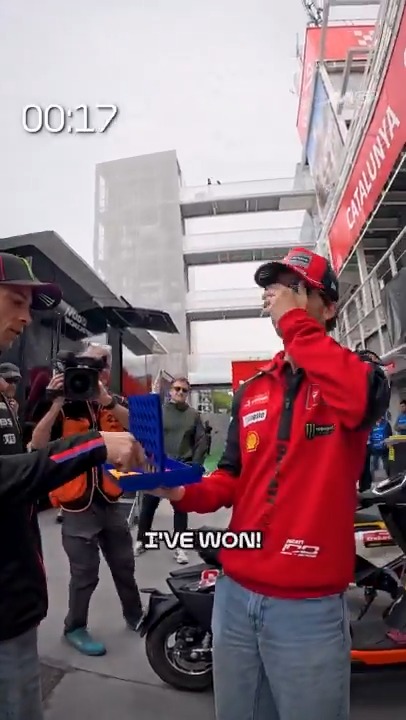 The Connect 4 showdown you didn’t know you needed ⚔️😂 #MotoGP