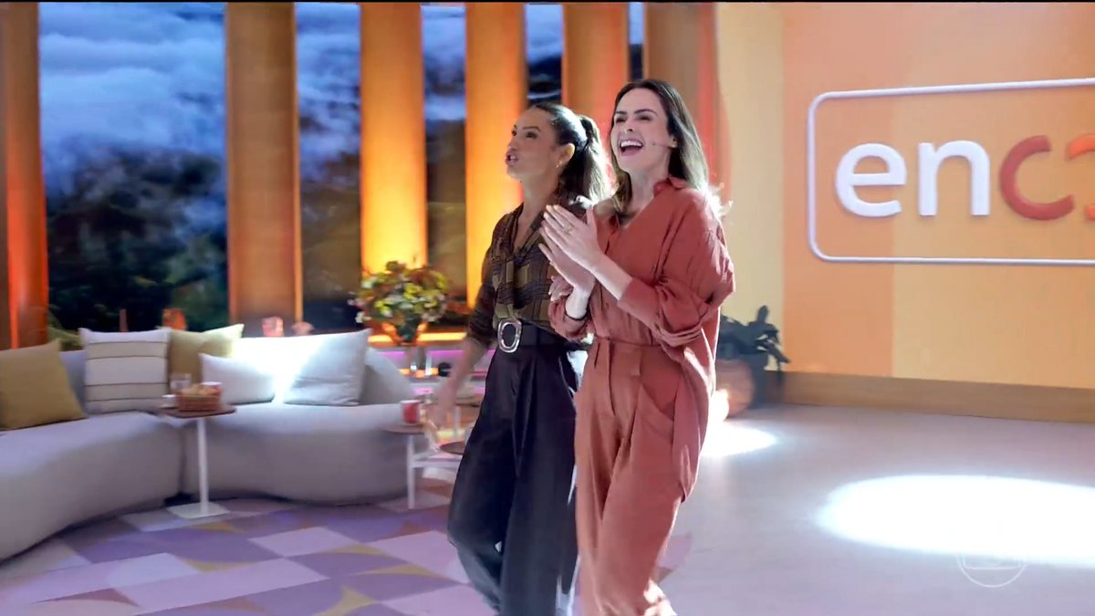 COMEÇANDO O DIA COM ✨ ELA ✨!!! Ana Paula Renault 🧙🏻♀️ no #Encontro 💞 #TVGlobo