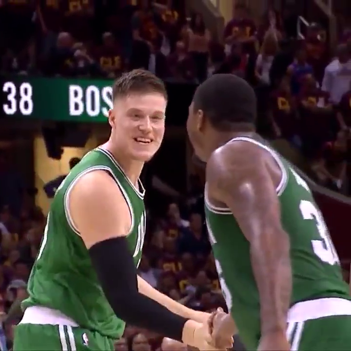 OTD in 2017: Avery Bradley's last-second 3-pointer in Cleveland caps stunning 21-point comeback for the scrappy 2017 Boston Celtics 😤
