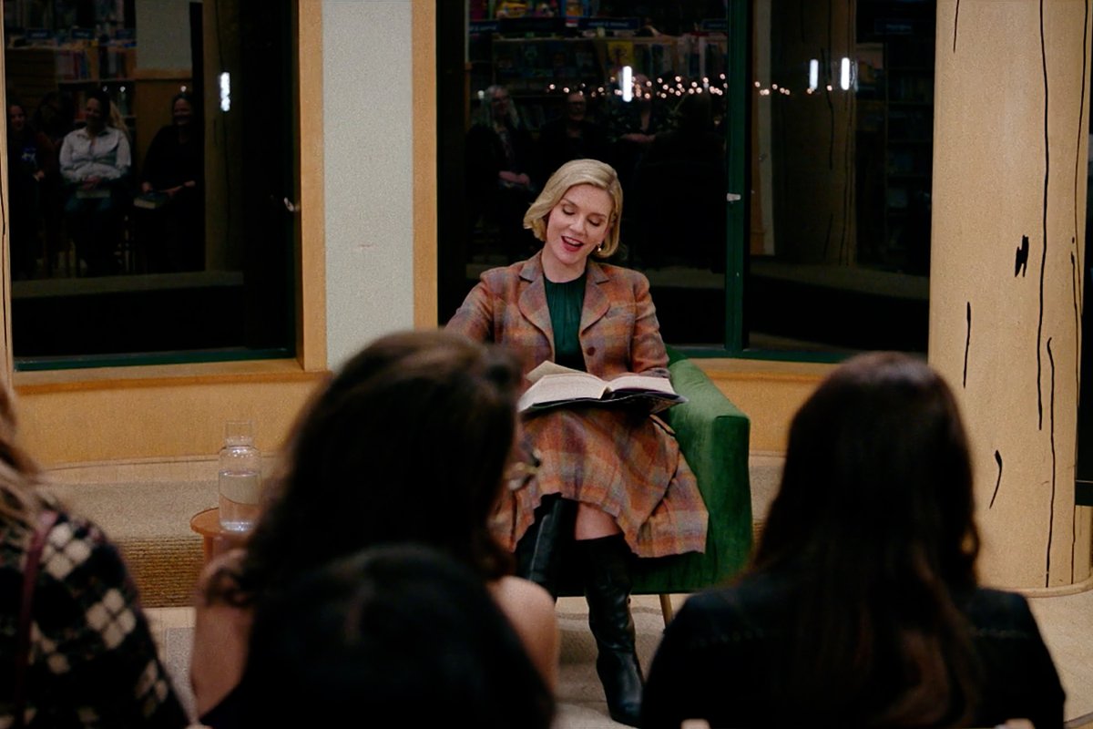It's all in the reveal. #Pluribus star Rhea Seehorn, creator Vince Gilligan, and producer Jenn Carroll on the moment the audience meets Carol.