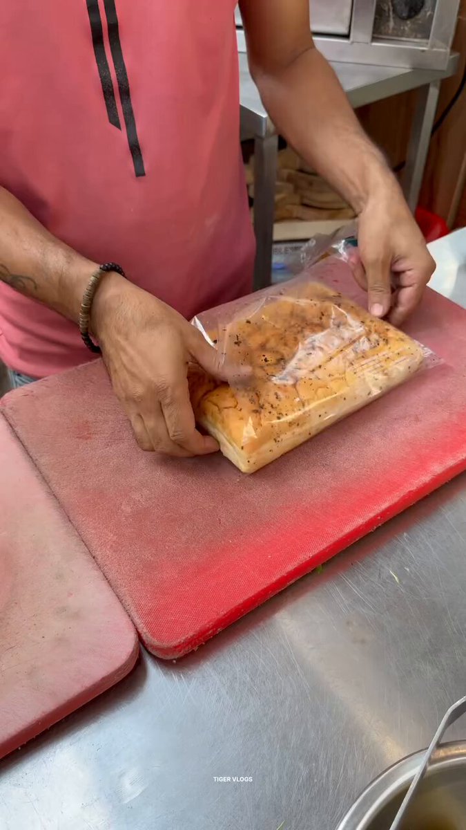 Veg Cheese Loaded Tempo Sandwich Of Mumbai 😱