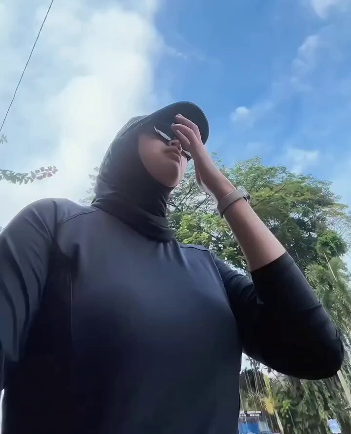 Jangan salfok yaa #jilbabketat #jilbabolahraga #bergojilbabcrt