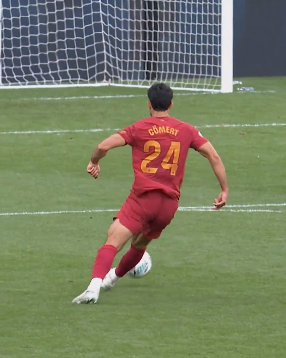 la 𝗝𝗨𝗚𝗔𝗗𝗔 del Valencia CF: ✨ LALIGAHighlights | LALIGAEASPORTS