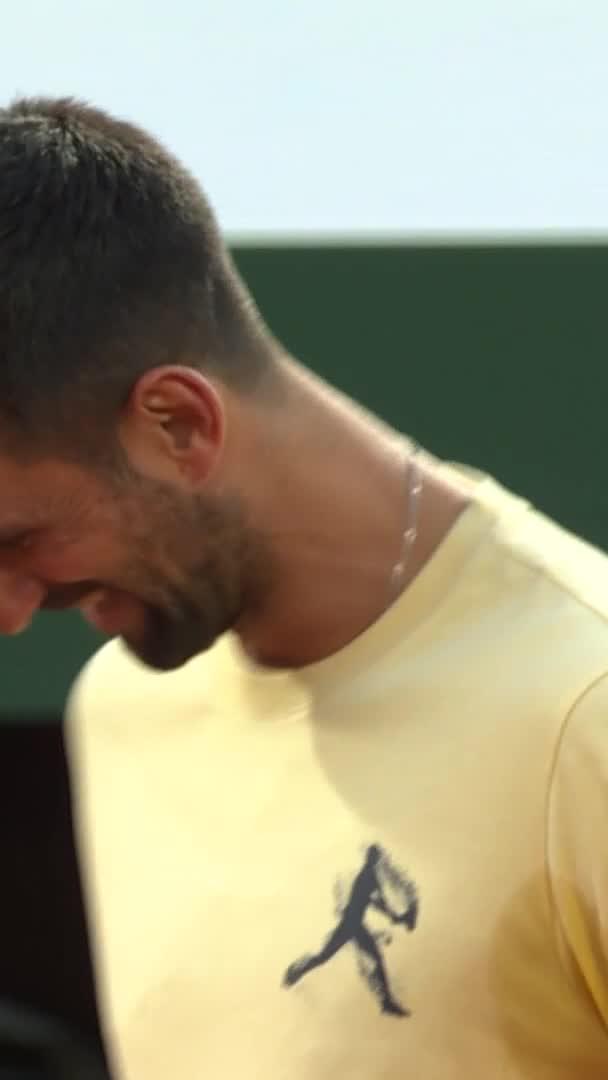 Will Monfils beat Novak for the first time in his career? #RolandGarros