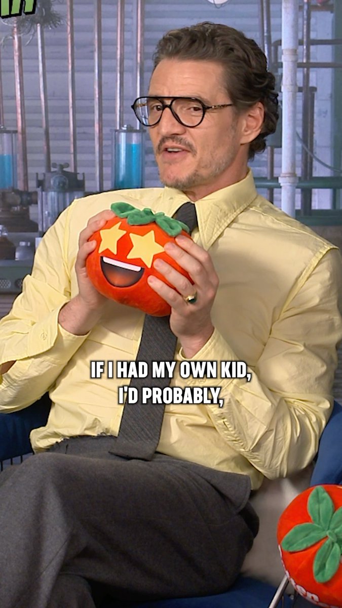 "I'm a dork!" Pedro Pascal absolutely locks in playing #TheMandalorianAndGrogu trivia.