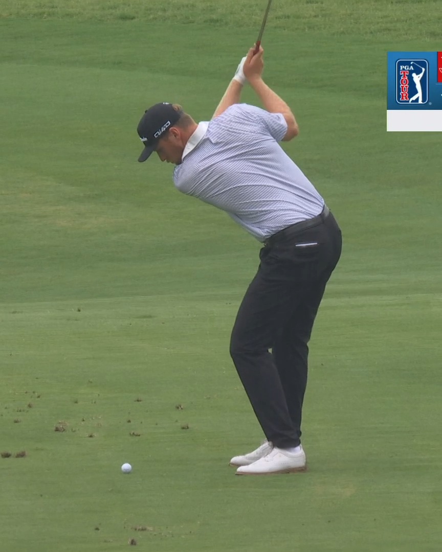 PONTUS POWER 💪 An impressive hole-out for Pontus Nyholm who finishes his round 3-under. 📺 Golf Channel