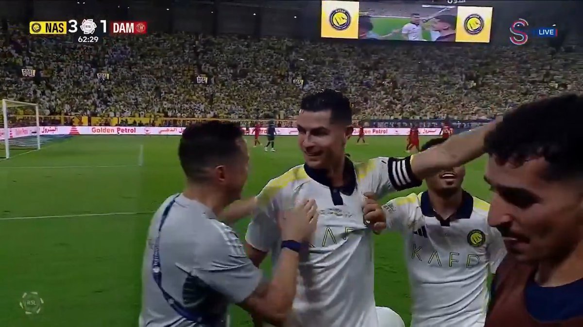 Cristiano Ronaldo, şampiyonluk maçında frikikten golünü attı.