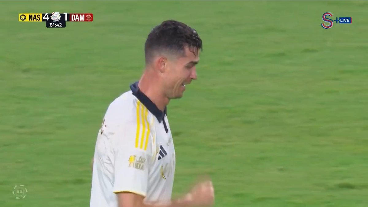 Ronaldo, gözyaşlarına hakim olamadı.
