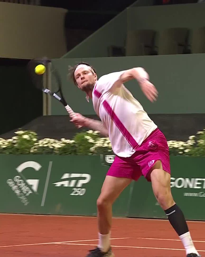 Semi-final No. 25 booked ✍️ Bublik comes back from a set down to brush Rinderknech off 5-7 6-4 6-2. #GonetGenevaOpen