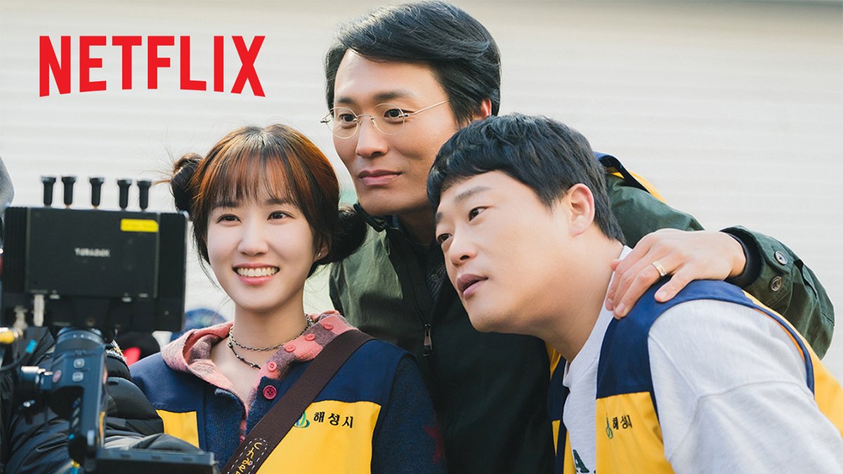 Geng superhero ini ternyata plengernya konsisten, depan layar maupun di balik layar 😂 Tonton serial The WONDERfools, udah tayang di Netflix!