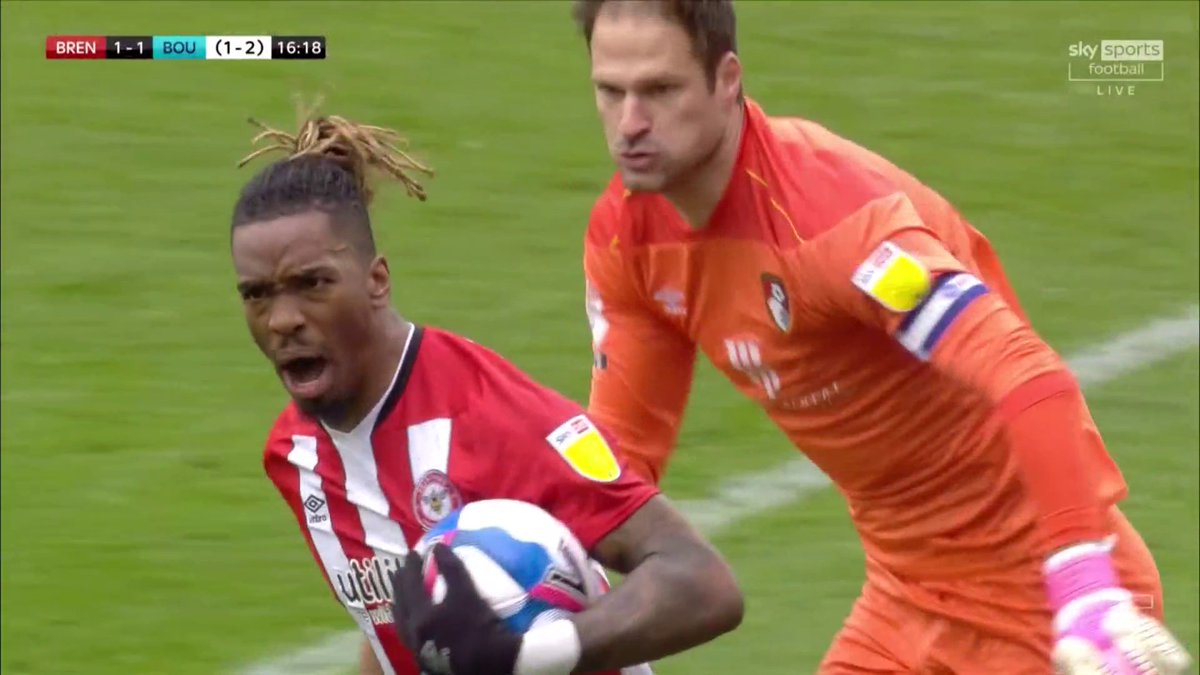 On this day in 2021 🗓️ Brentford made it to the Play-off final after beating Bournemouth! It also included Asmir Begovic absolutely losing his head after conceding a penalty🤣