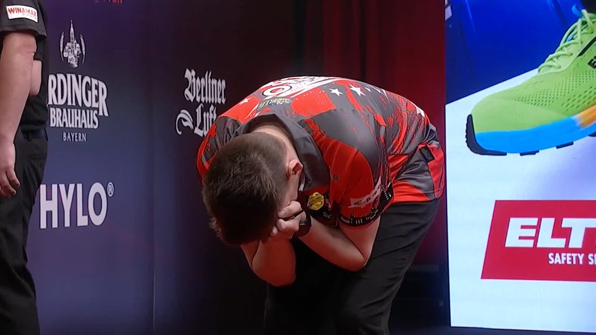 PIKACHU SEES OFF KUIVENHOVEN! Ricardo Pietreczko defeats Maik Kuivenhoven 6-2 in a valiant display to set up a round two clash with Danny Noppert! 📺 #ET7
