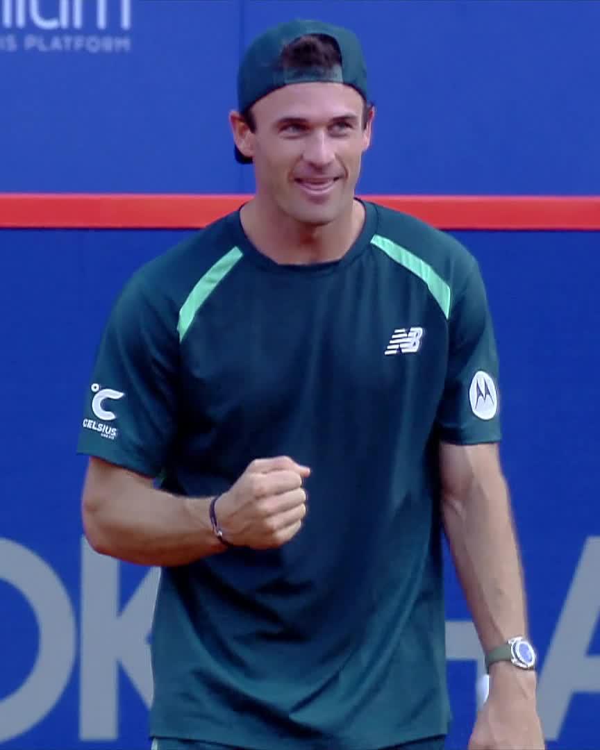 The first American men’s Hamburg finalist since Jimmy Connors in 1981 🤯 Tommy Paul reels off 12 of the last 15 games to take down de Minaur 2-6 6-3 6-3! #bitpandahamburgopen
