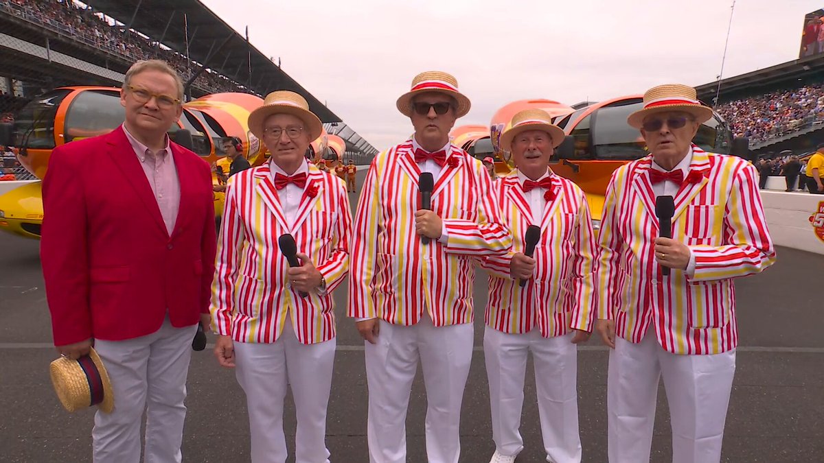 Place your hand over your stomach and sing along with Andy Richter 🎶 Oscar Mayer | #Wienie500