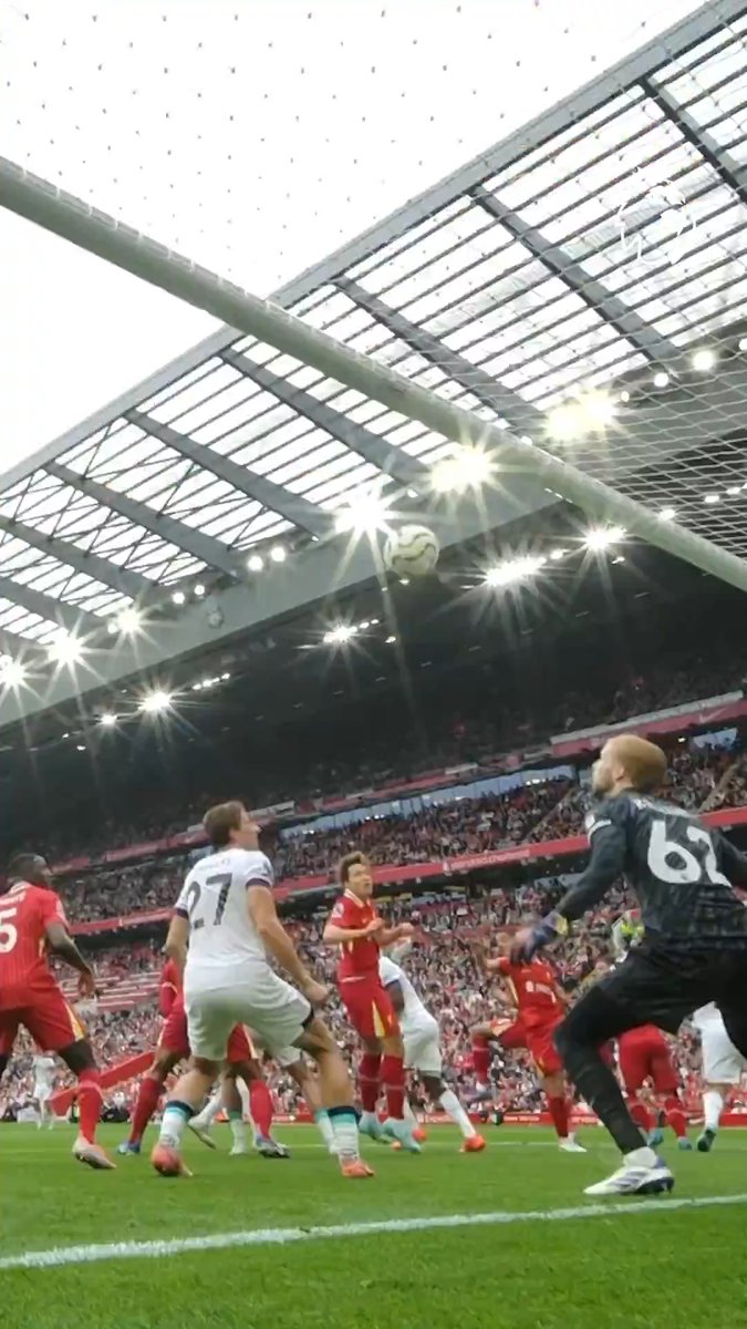 Liverpool fans have fond memories of Caoimhín Kelleher 🧤