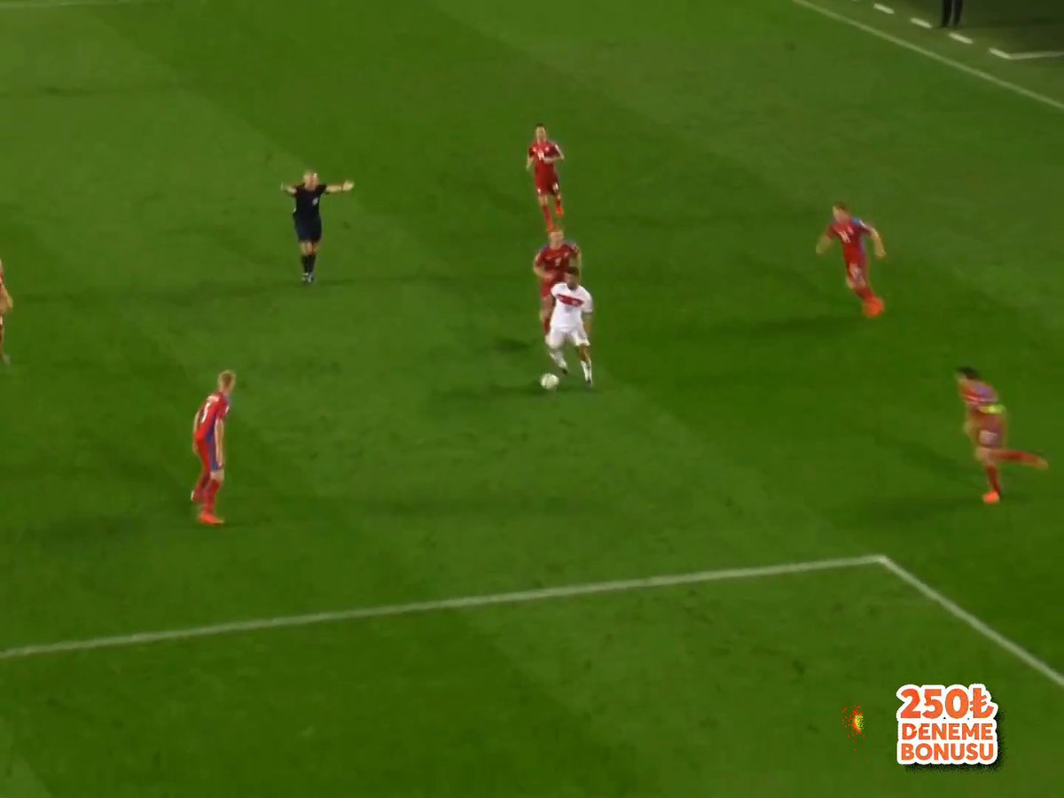 Arda Turan kendini hiç yormadan hafif tempoda harika bir asist yapıyor 🤤