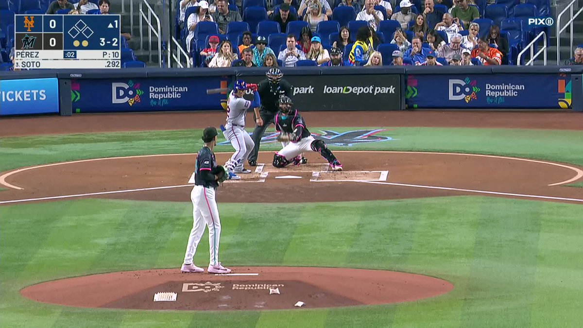 A SOTO SHOT! Juan Soto's 10th homer of the year!
