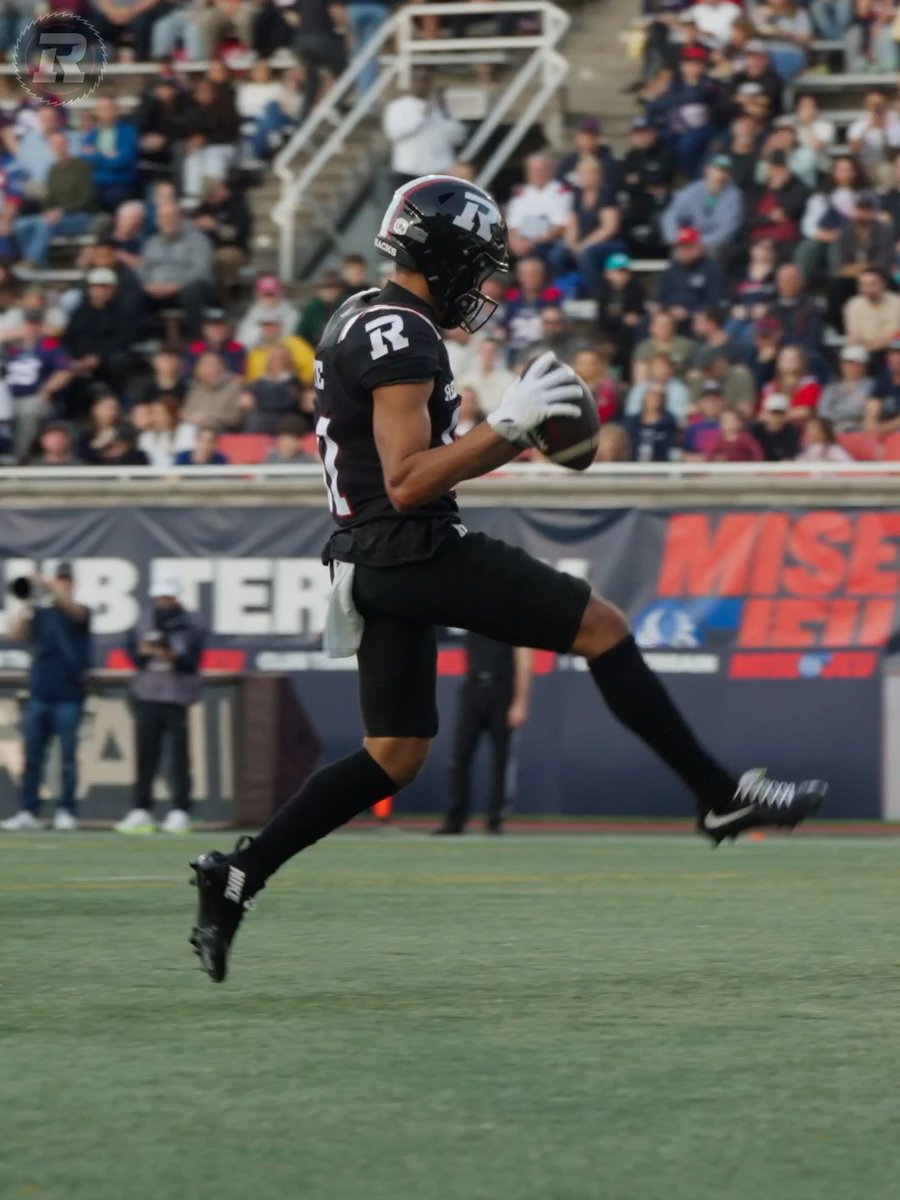 that’s our GUY #81 WR KEELAN WHITE having a BIG night with TWO TDs in the first half 😛