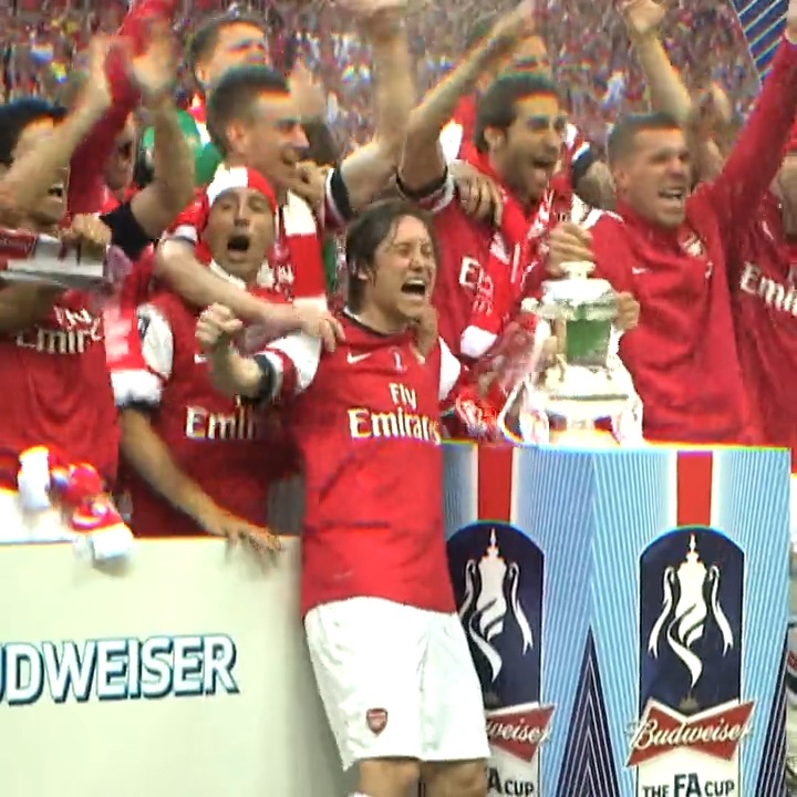 "If you love football, you love Tomáš Rosický." - Arsène Wenger