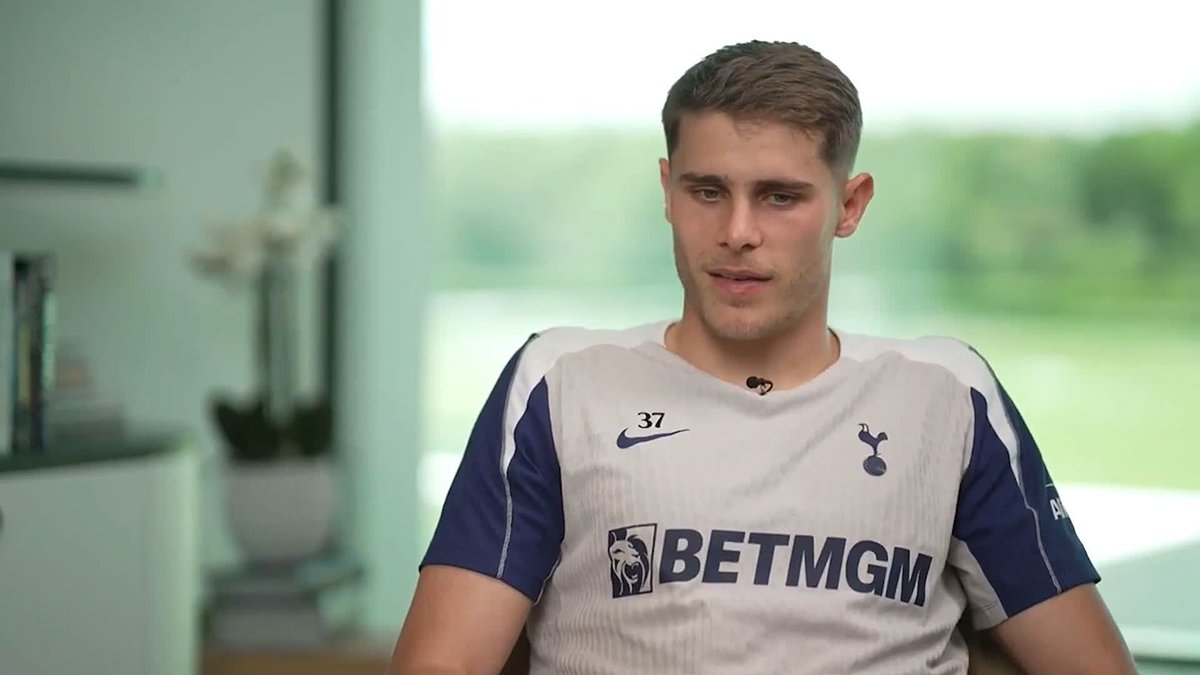 "We play for a massive club!" Micky van de Ven on how Roberto De Zerbi has motivated Tottenham Hotspur ahead of their final Premier League game of the season 💪