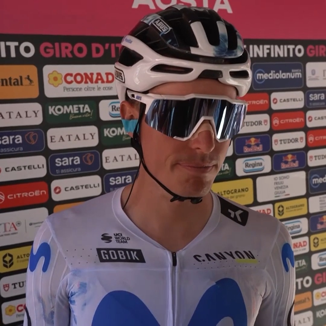 El Enric Mas Nicolau más claro y directo, este sábado antes del 'tappone' de Aosta en el #Giroditalia: "El menú de hoy es estrella Michelin" "Ayer intenté guardar un poco, pero iba muerto" #LaCasaDelCiclismo